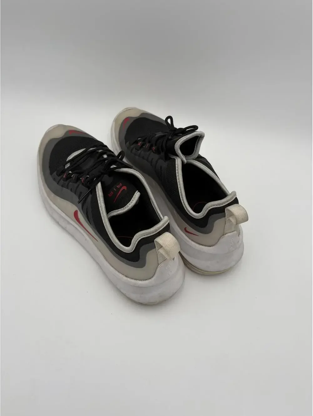 Nike Air Max Axis Sneakers Men's size 10.5 Running Shoes Black and Red Airmax